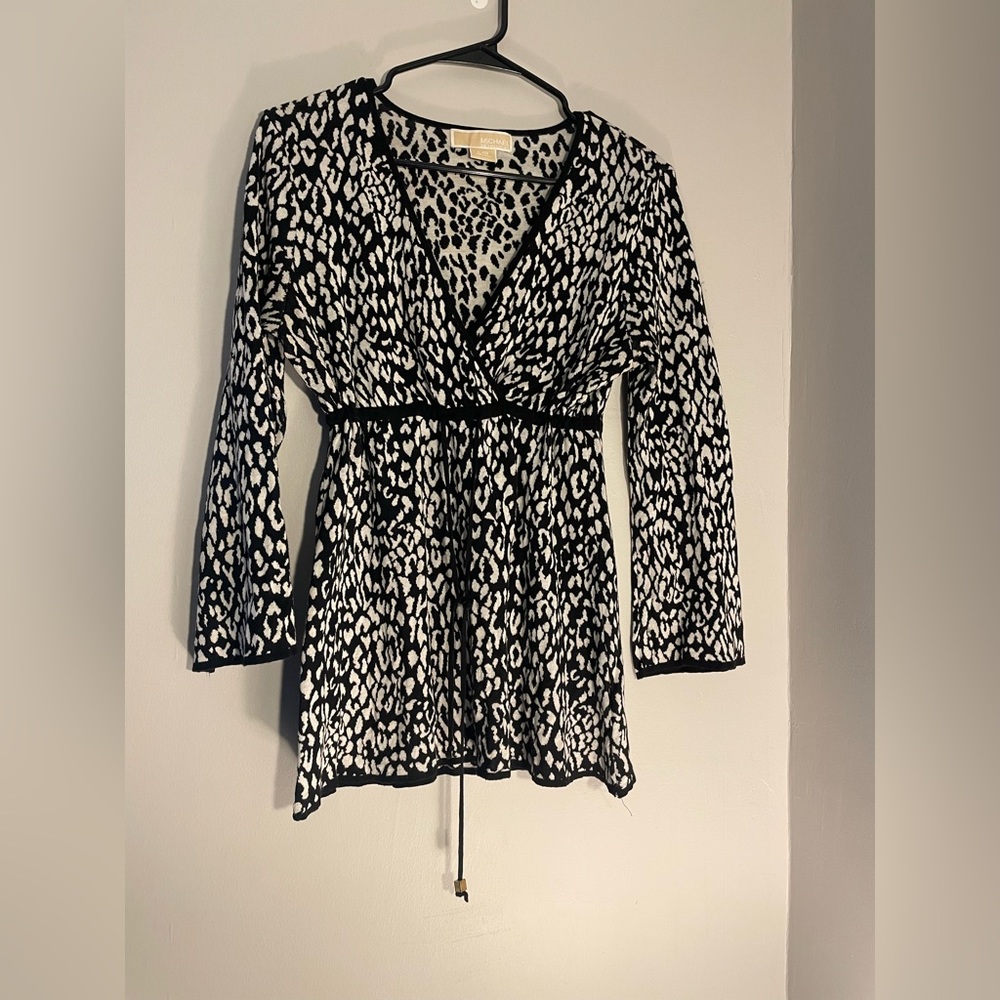 Michael Kors leopard print sweater in like new condition size large 100% cotton